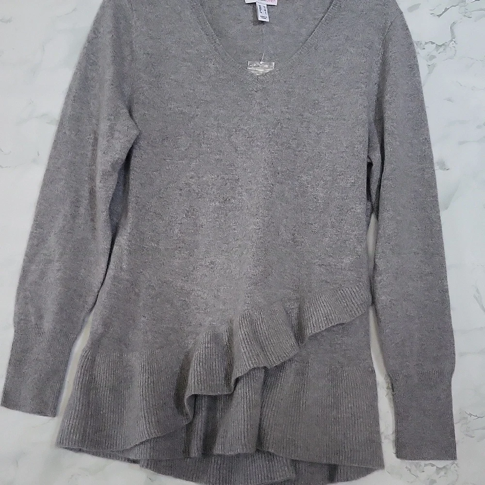 New Isaac Mizrahi Live 2-Ply 100% Cashmere Ruffle Peplum Sweater  - Picture 3 of 8